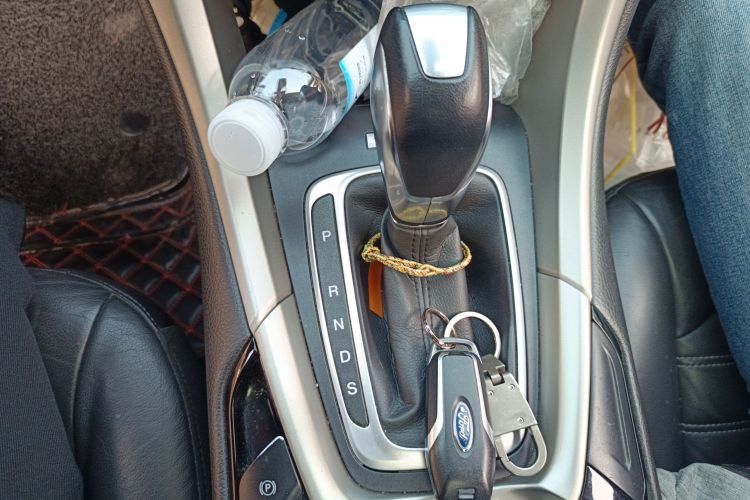 福特 蒙迪欧 2013款 2.0L GTDi200豪华型中控内饰18