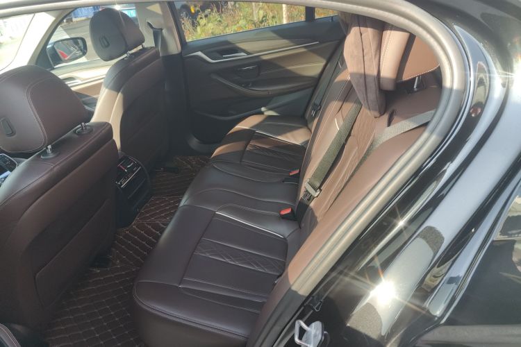 宝马5系 2018款 改款 530Li 领先型 豪华套装中控内饰21