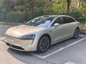 鸿蒙智行 享界S9 2024款 纯电 Ultra 四驱旗舰版