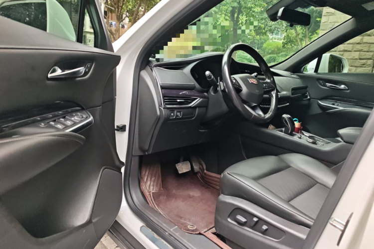 凯迪拉克XT4 2018款 28T 两驱技术型中控内饰7003