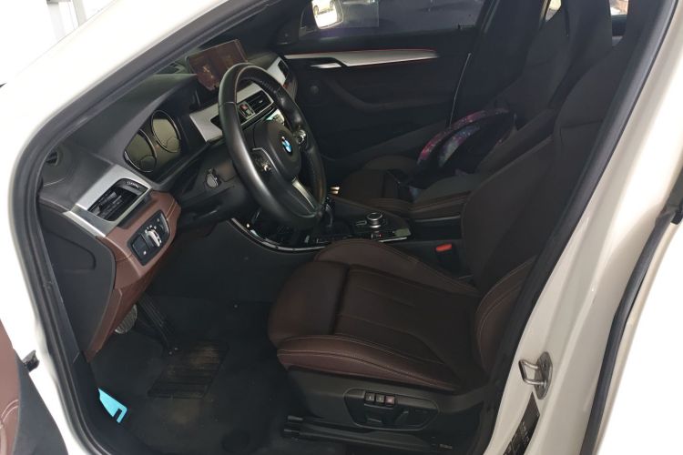 宝马X2 2020款 xDrive25i M运动套装中控内饰19