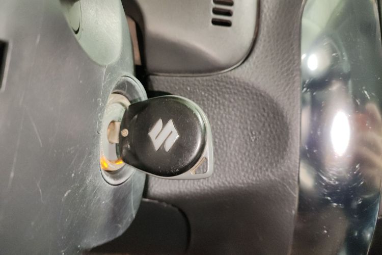 铃木 天语 SX4 2013款 1.6L 手动酷锐型中控内饰11