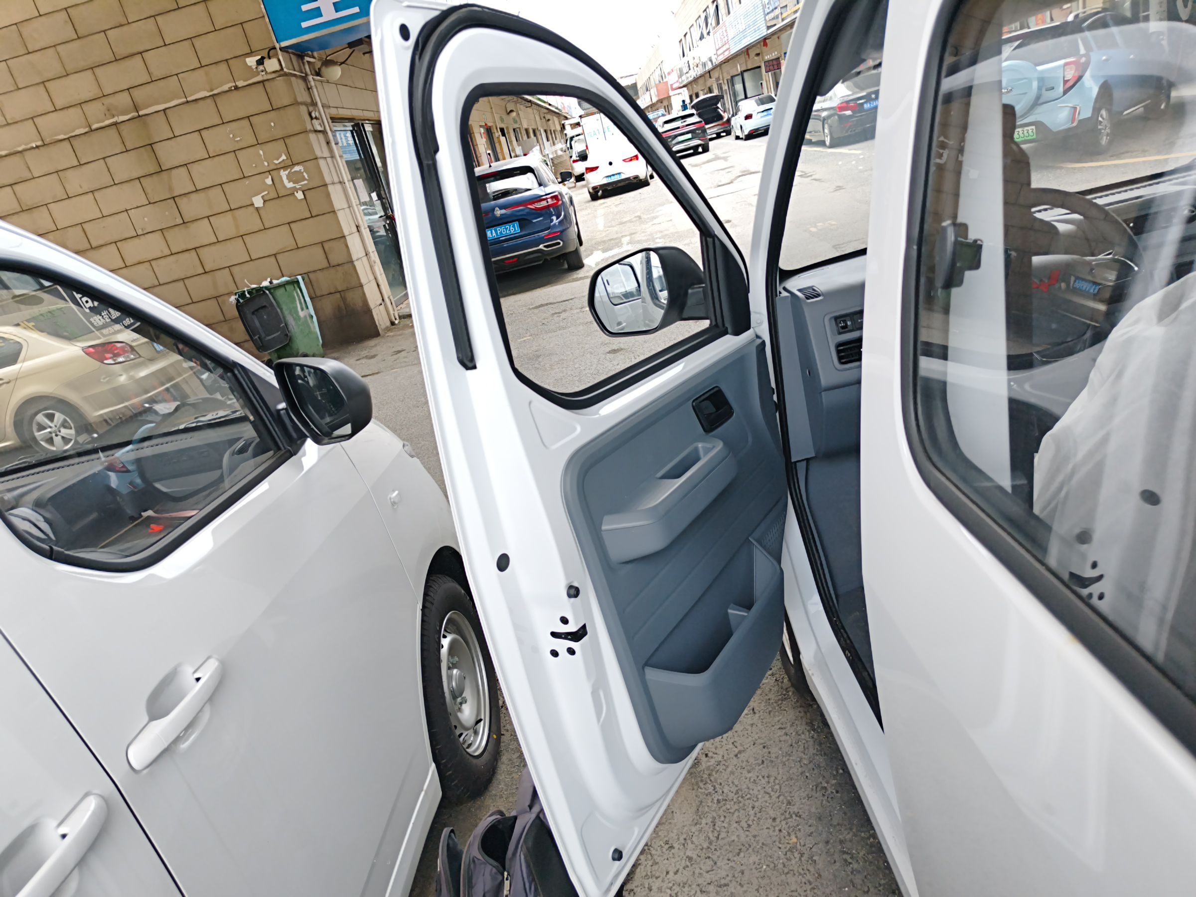 五菱汽车 五菱扬光 2024款 300KM 舒适型客车版 75kW