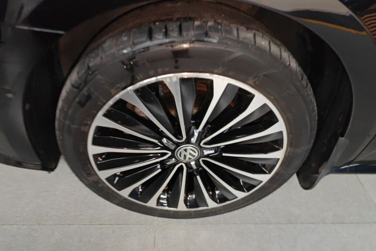 大众 帕萨特 2017款 380TSI DSG旗舰版车身外观6007