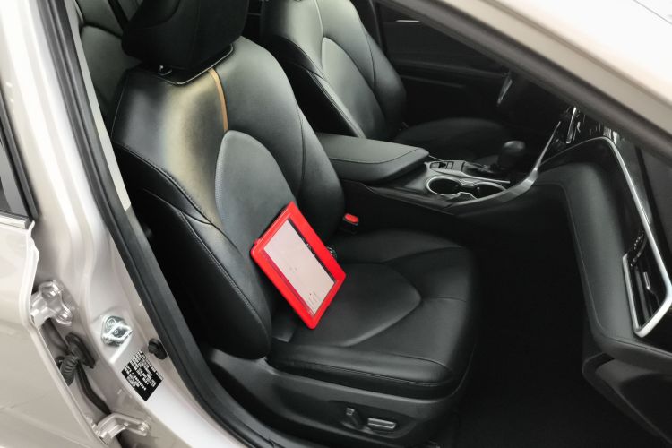 丰田 凯美瑞 2021款 2.0G 豪华版局部细节41