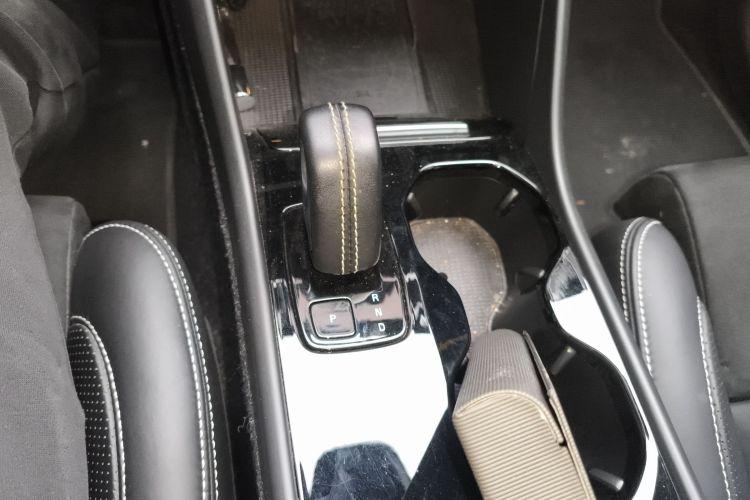 沃尔沃XC40新能源 2021款 P8 纯电 四驱智雅运动版中控内饰18