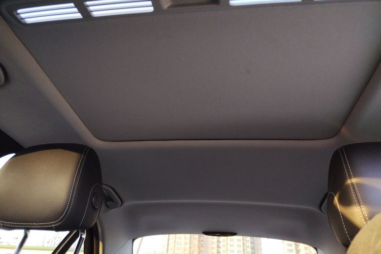 奔驰C级 2016款 C 180 L 运动型中控内饰22