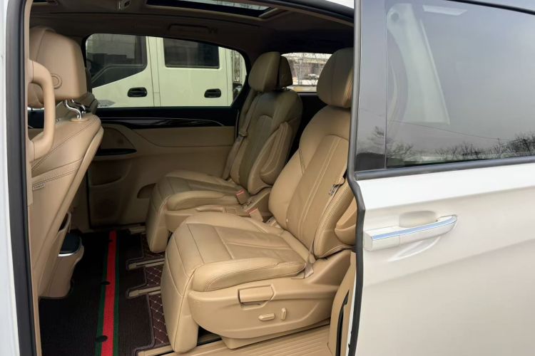 别克GL8 2018款 ES 28T 豪华型 国VI中控内饰21