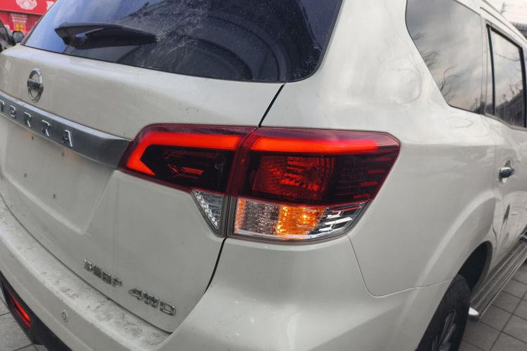 日产 途达 2020款 2.5L XL Upper 4WD 自动四驱豪华版车身外观9