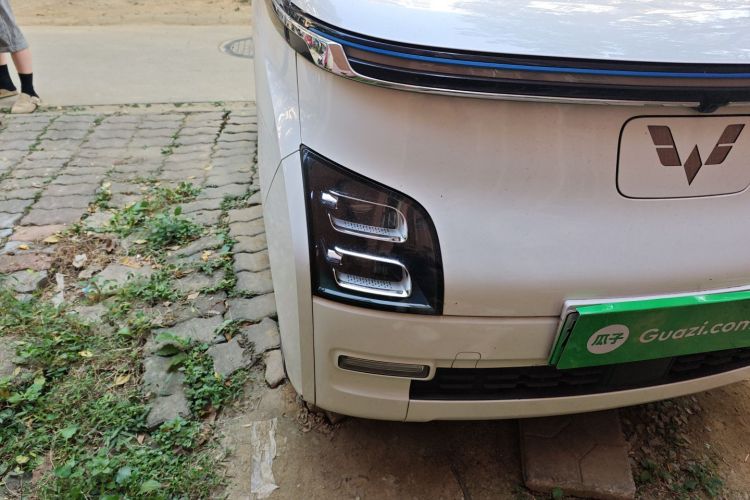 五菱汽车 五菱Air ev晴空 2023款 两座-进阶版车身外观8