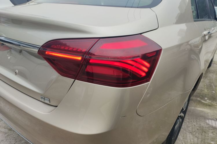 吉利汽车 帝豪 2020款 1.5L 手动向上版车身外观9