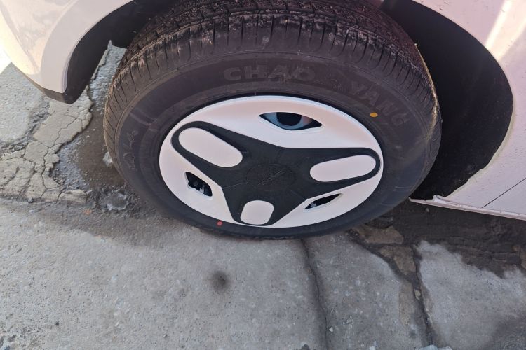 吉利银河 熊猫 2025款 210km 元气熊车身外观6007