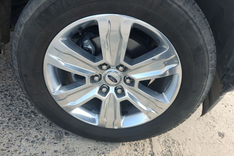 福特F-150猛禽 2019款 3.5T LTD车身外观10