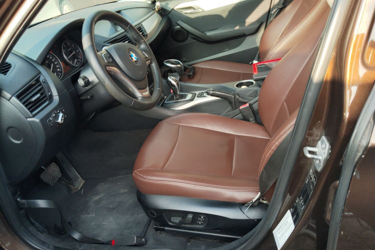 宝马X1 2014款 sDrive18i 时尚型局部细节19