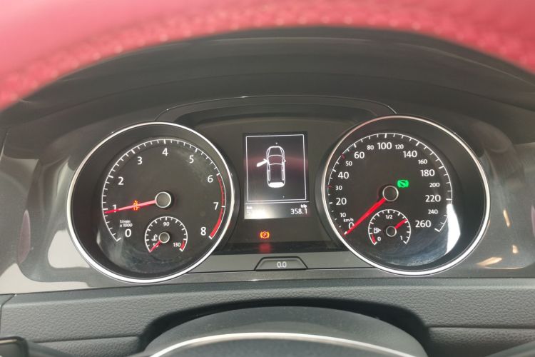 大众 高尔夫 2020款 200TSI DSG舒适进取版中控内饰14