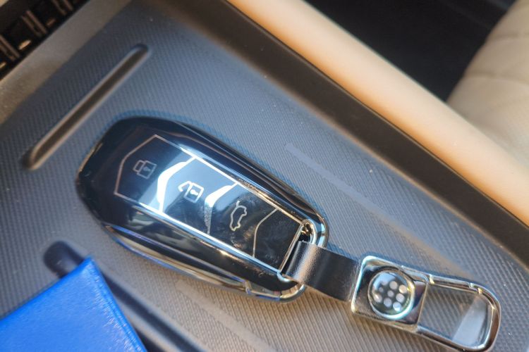 蓝电E5 PLUS 2026款 165km 长续航先享版Ultra 7座中控内饰11