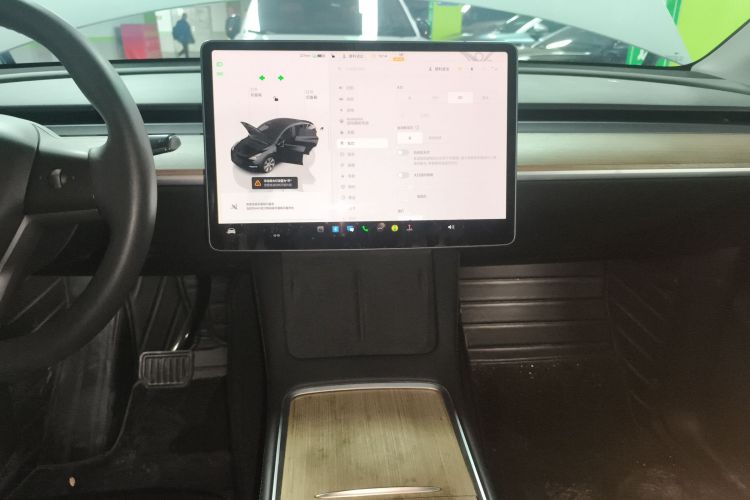 特斯拉 Model Y 2022款 后轮驱动版中控内饰16