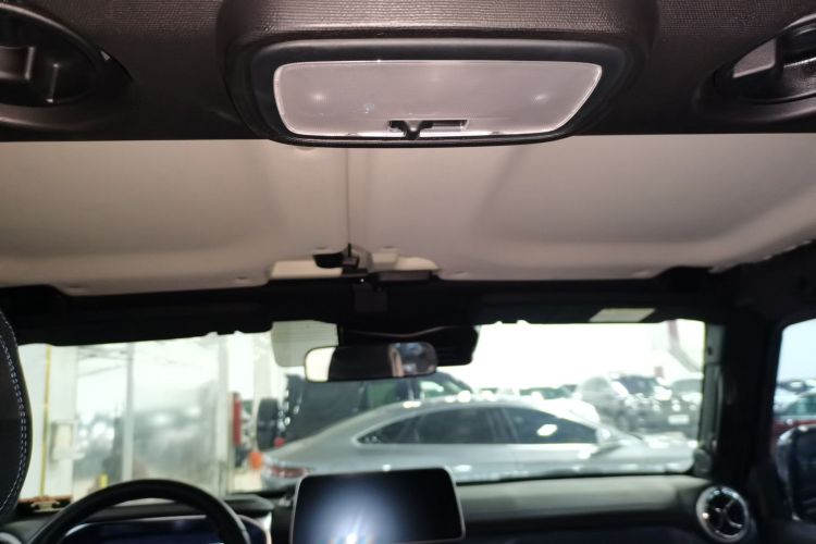 北京越野 北京BJ40 2020款 2.0T 自动四驱城市猎人版侠客型中控内饰22