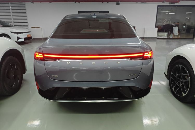 小鹏P5 2021款 550E车身外观6004