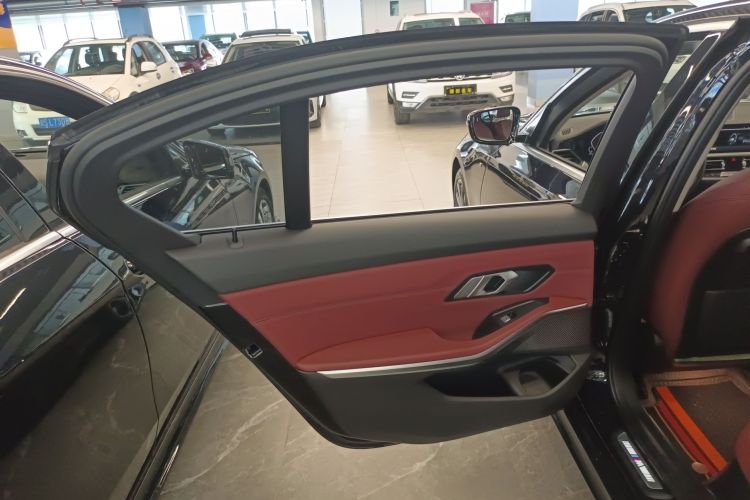 宝马3系 2022款 改款 320Li M运动套装中控内饰7008