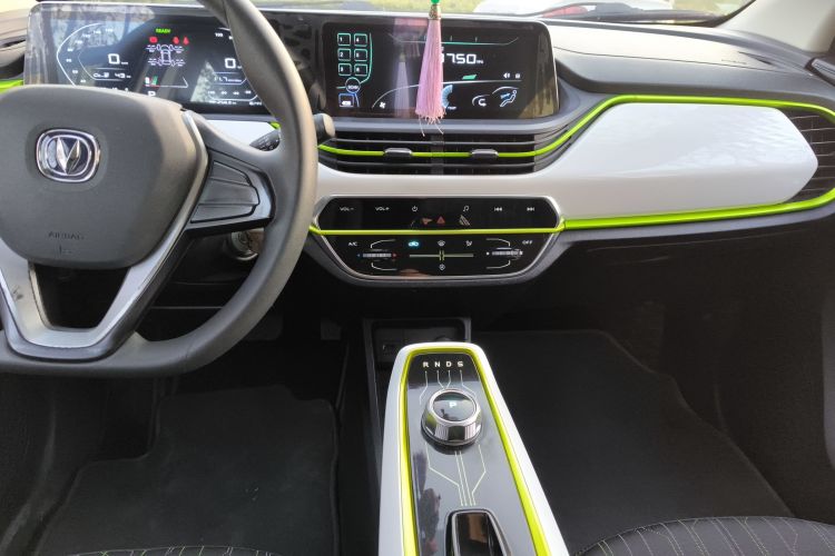 长安欧尚 奔奔E-Star 2020款 心动版 三元锂中控内饰16