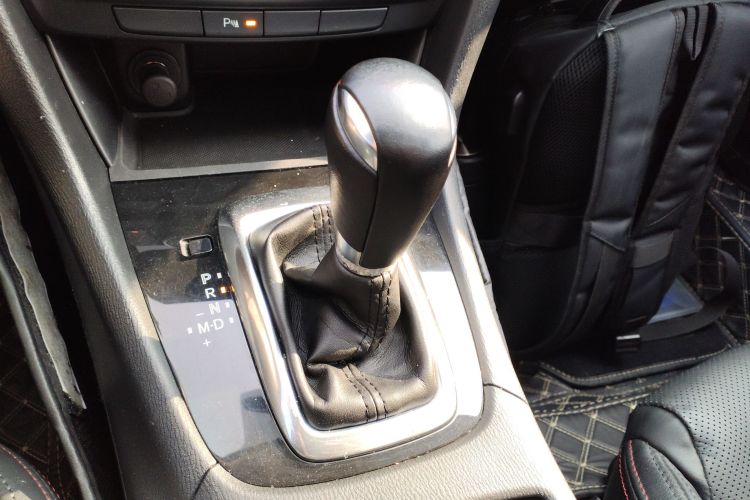 马自达 阿特兹 2014款 2.0L 蓝天豪华版局部细节18