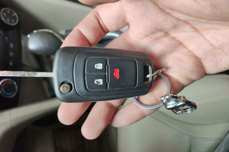 别克 英朗 2016款 15N 自动精英型中控内饰11