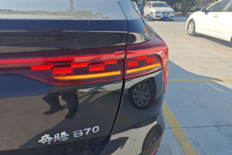 奔腾B70 2021款 1.5T 自动乐享型车身外观9