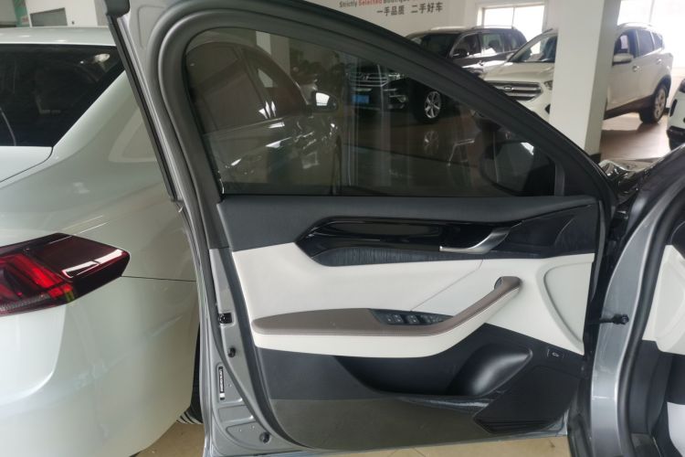 比亚迪 秦PLUS 2024款 荣耀版 DM-i 55KM领先型中控内饰47