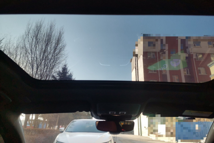 捷豹XEL 2024款 2.0T 250PS R-DYNAMIC S耀黑运动版中控内饰22