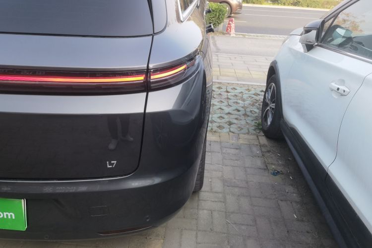 理想汽车 理想L7 2023款 Pro车身外观9