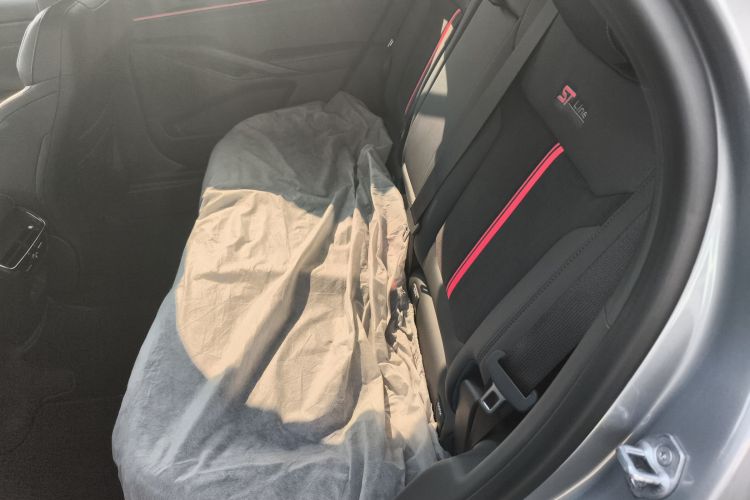 福特 蒙迪欧 2025款 2.0T EcoBoost E 混动 运动版 ST-Line中控内饰21