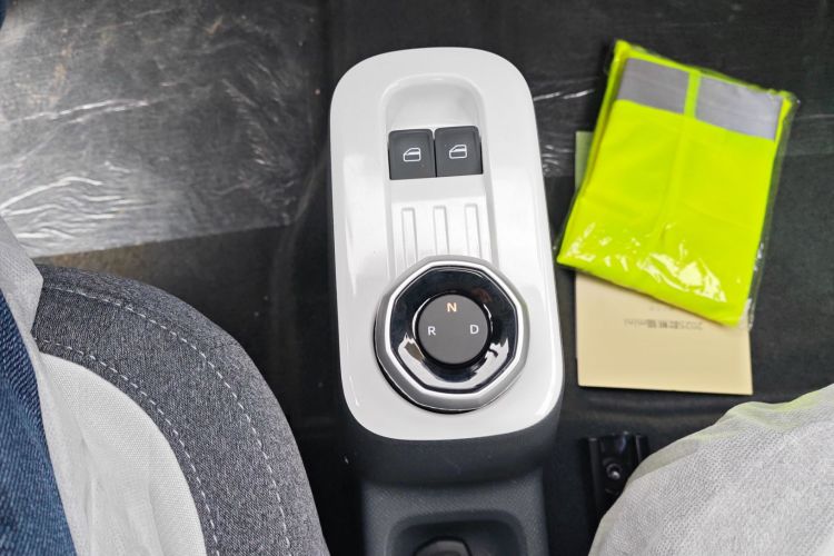 吉利银河 熊猫 2025款 210km 元气熊中控内饰18