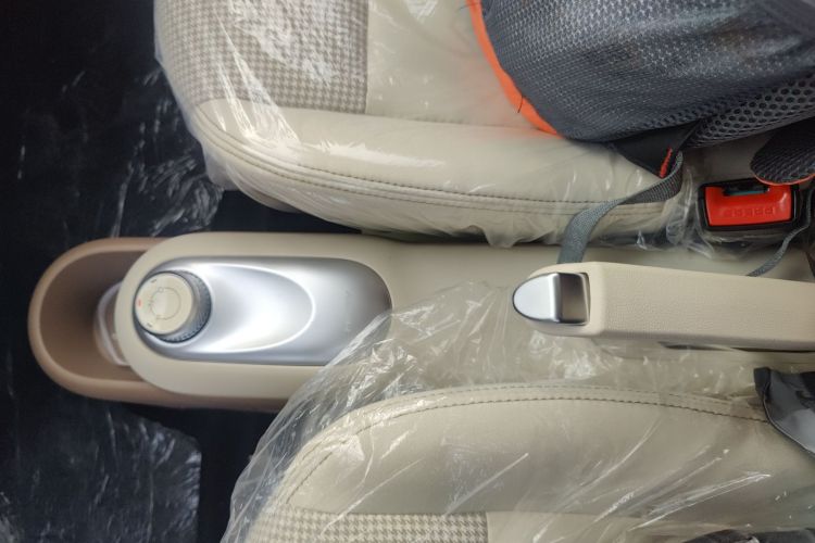 五菱汽车 宏光MINIEV 2025款 四门版 进阶款局部细节18