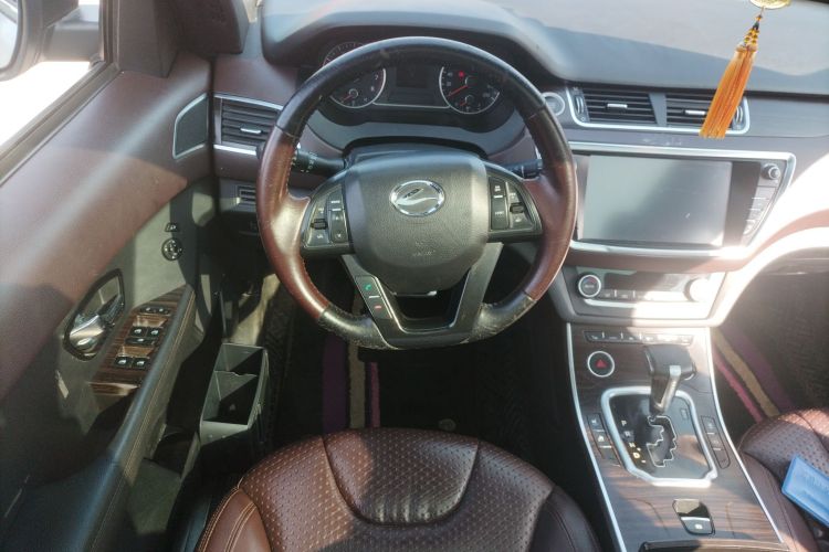 陆风X7 2015款 2.0T 全景尊贵版局部细节13