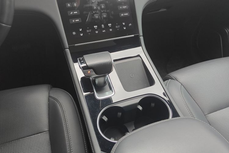 理想汽车 理想ONE 2021款 增程6座版中控内饰18