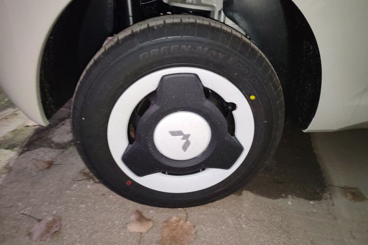 五菱汽车 宏光MINIEV 2024款 第三代 215km 青春版车身外观6008