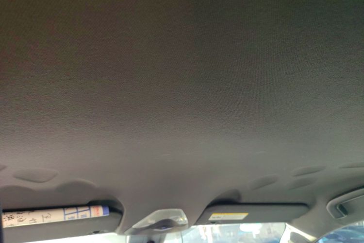 丰田C-HR 2018款 2.0L 豪华版 国V中控内饰22