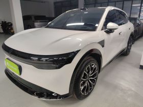 极氪7X 2025款 75kWh 后驱智驾版