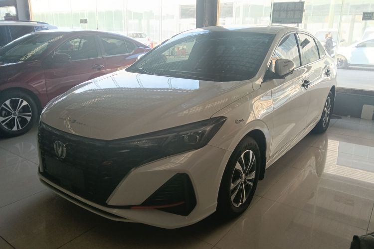 长安 逸动 2024款 PLUS 蓝鲸NE 1.4T GDI DCT高能版车身外观1