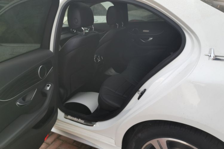 奔驰C级 2019款 改款 C 260 L 运动版中控内饰7004