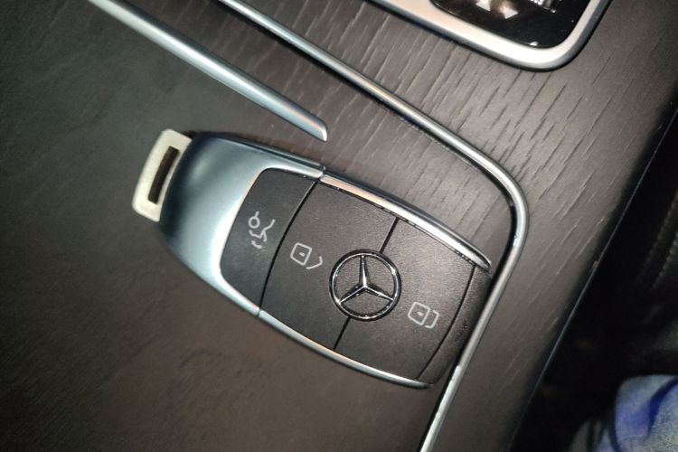 奔驰C级 2021款 C 260 L 运动版中控内饰7001