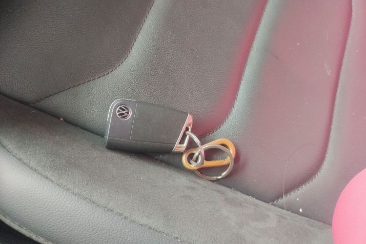 大众 途观L 2021款 330TSI 自动两驱R-Line越享版中控内饰11