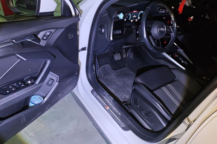 奥迪A3 2022款 A3L Limousine 35 TFSI 时尚运动型中控内饰20