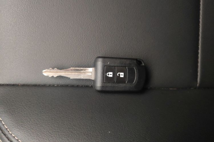 三菱 欧蓝德 2021款 改款 2.0L 两驱畅行版 5座中控内饰7001