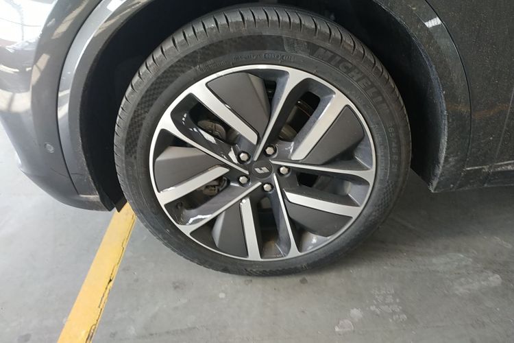 理想汽车 理想L9 2022款 Max车身外观6007