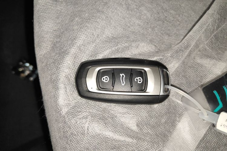 吉利银河 2024款 熊猫mini 200km 耐力熊中控内饰11