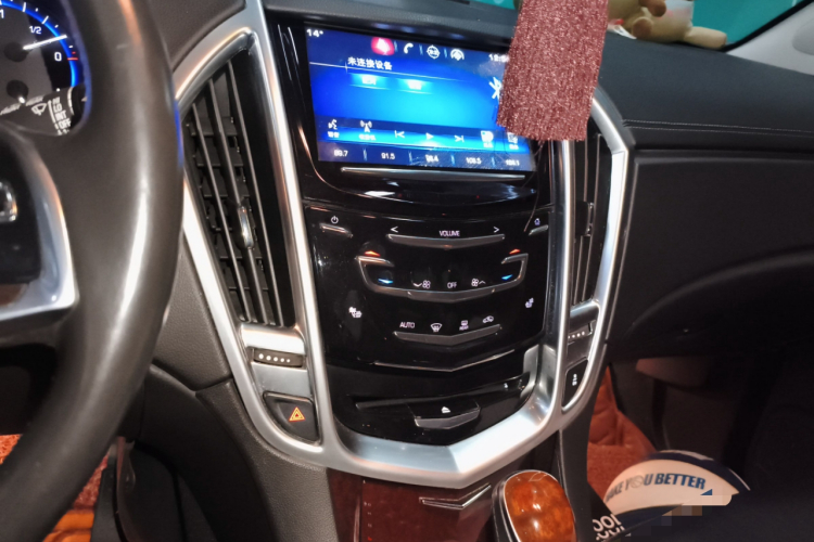 凯迪拉克SRX 2015款 3.0L 精英型中控内饰16