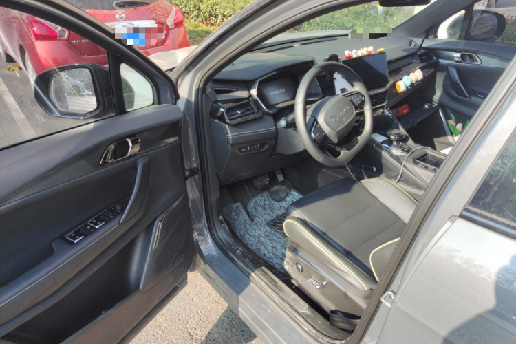 领克06 2023款 Remix 1.5T Shero中控内饰20