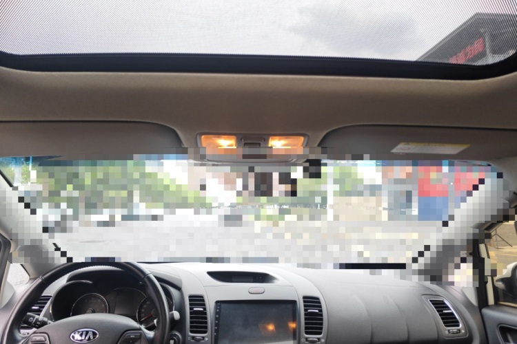 起亚K3 2015款 1.6L 自动DLX局部细节22